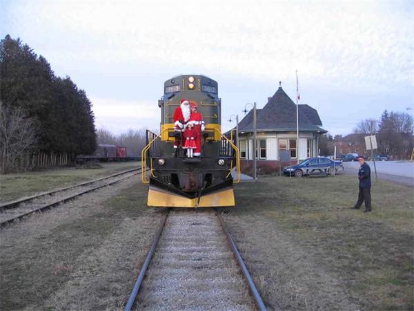 错过等一年！好有气氛呀！超酷炫的圣诞火车旅程即将出发啦！2