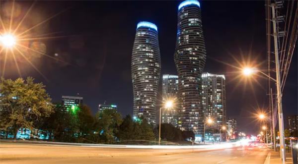 仅一个周末！安省竟然出现这么多奇葩交通事故1