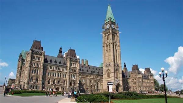 5月18日开始！加拿大政府正式实施新的非限制级枪支销售或转让监管法1