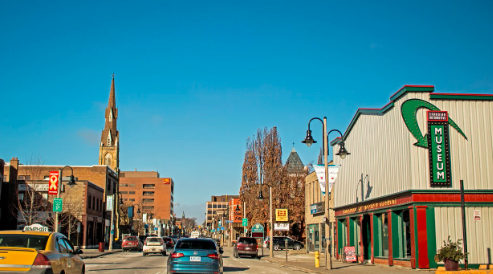 直降40万加元！安省省长福特刚挂牌出售的大型房产价格下调2