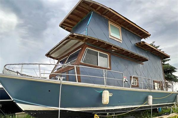 20万加元就可置业安家！大多伦多地区一艘小型船屋登上热搜1