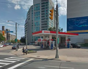 神兽归笼第一天！安省教师校区内以95公里/小时的速度狂飙被抓3