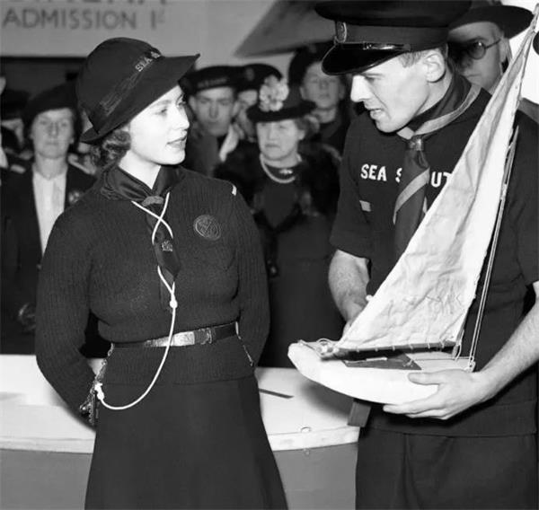 英国女王走了，在位70年结束了近百年的传奇人生9