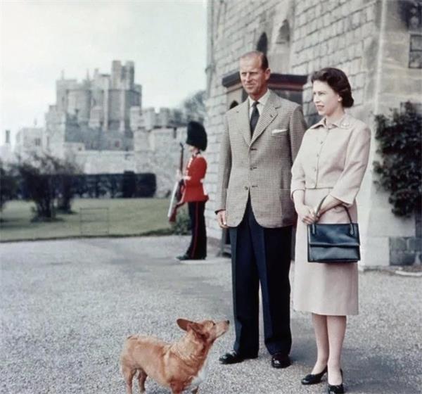 英国女王走了，在位70年结束了近百年的传奇人生15