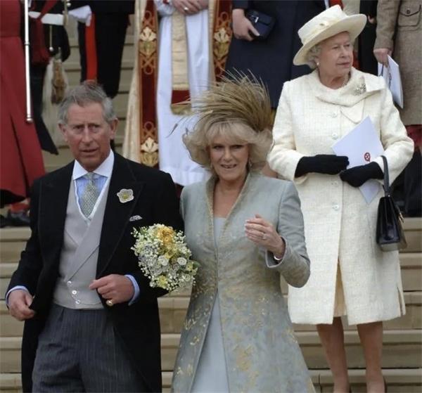 英国女王走了，在位70年结束了近百年的传奇人生22