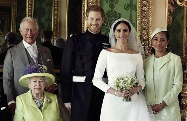 英国女王走了，在位70年结束了近百年的传奇人生23