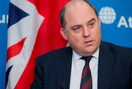 糗大了！英国国防大臣被骗！与假冒的乌克兰总理视频通话10分钟2