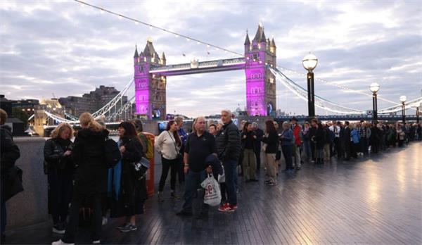 悼念队伍长达8公里！明日世界各国领导参加伊丽莎白二世女王的葬礼1