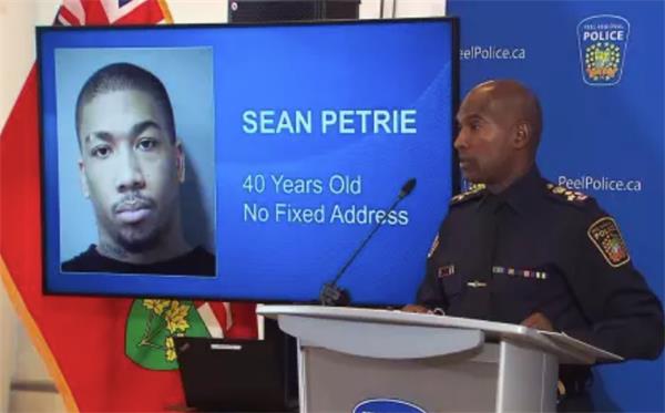 安省 Innisfil 镇发生枪击事件,两名警官和嫌疑人死亡3 安省 Innisfil 镇发生枪击事件,两名警官和嫌疑人死亡3