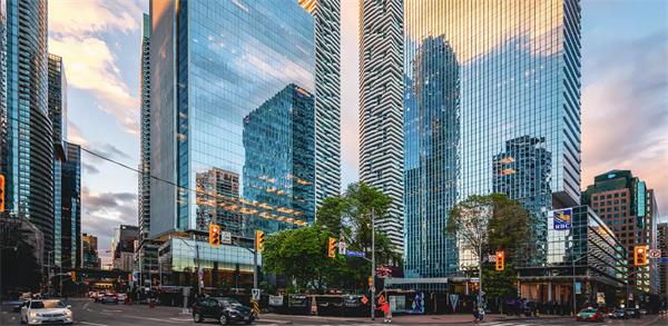 超过80%的人宁愿找新工作，也不愿全职回到办公室上班1