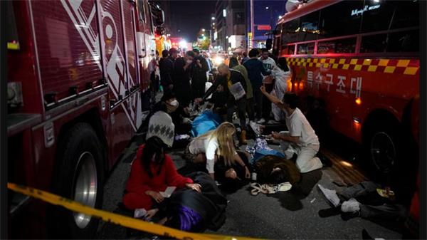 首尔万圣节活动中踩踏事件造成至少149人死亡3