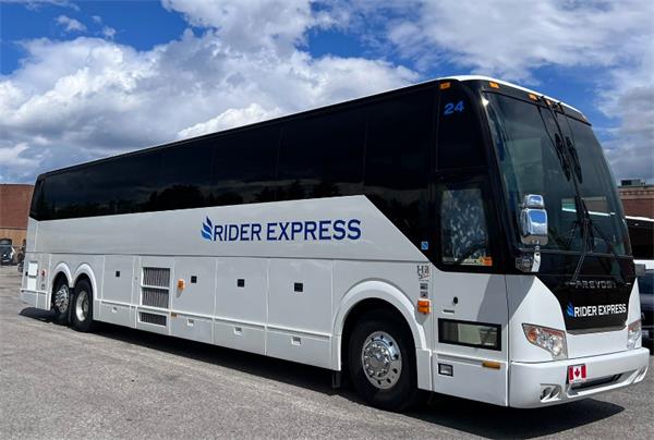 只需要不到30元就可以乘坐大巴到彼得堡、渥太华和温莎3