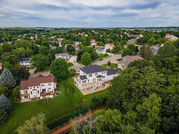 加拿大最富有的20个社区！排名前三都在安省多伦多7