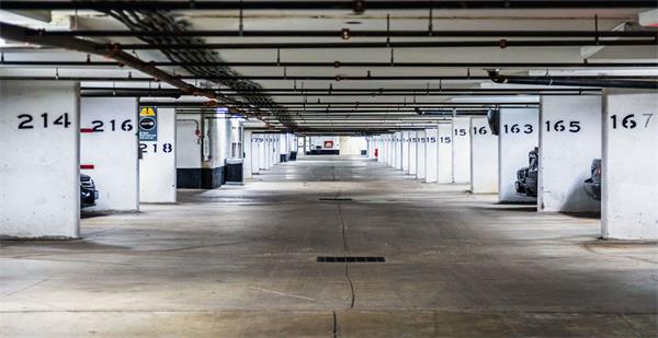 天价车位!现在买个车位的价格在10几年前你可以拥有一套公寓1 天价车位!现在买个车位的价格在10几年前你可以拥有一套公寓1