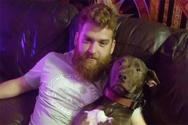 美国堪萨斯州，在狩猎旅行中主人被狗开枪射杀1