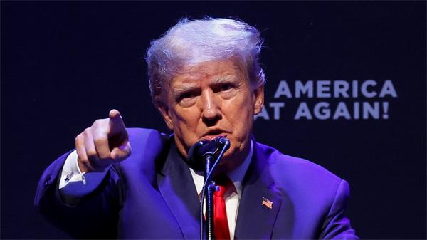 唐纳德特朗普表示他将于周二被捕，因为纽约检察官正在审理指控1