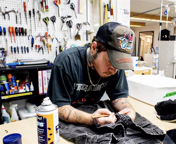 商家用求职者的照片用来做广告被投诉5