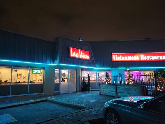 华人爱光顾的这家越南河粉店，有11项卫生违规1