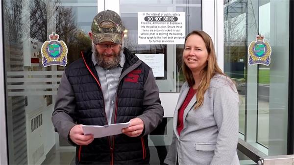 前尼亚加拉地区市议员因涉嫌参与渥太华车队抗议活动而面临指控1 前尼亚加拉地区市议员因涉嫌参与渥太华车队抗议活动而面临指控1