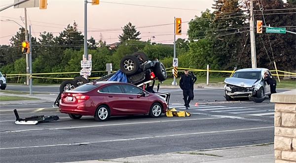 【视频】女子在布兰普顿的夜间两车相撞中丧生1 【视频】女子在布兰普顿的夜间两车相撞中丧生1