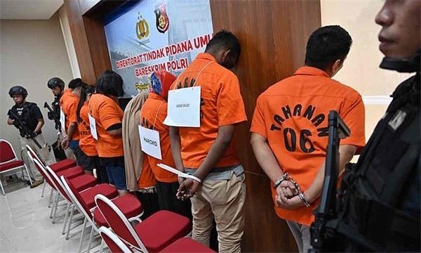 122名印度尼西亚人成为非法肾脏器官交易的受害者1 122名印度尼西亚人成为非法肾脏器官交易的受害者1