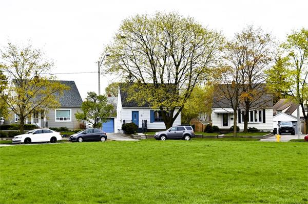 多伦多的 “草莓盒屋” 有着一段迷人的历史2 多伦多的 “草莓盒屋” 有着一段迷人的历史2