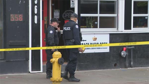 多伦多警方称，周一早上市中心发生持刀伤人事件，造成两人受伤1