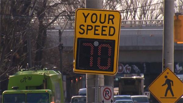 【视频】多伦多一台摄像头一年时间就赚了360 万加币1