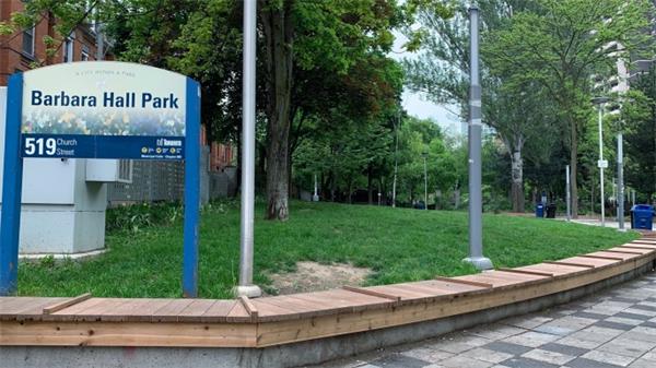 多伦多市中心公园两名男子发生口角后，狗被枪杀1