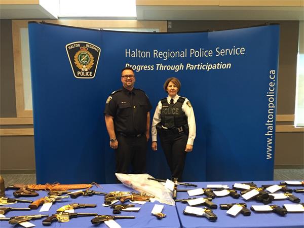 警方在特赦计划中起获超过 130 件枪支和武器1