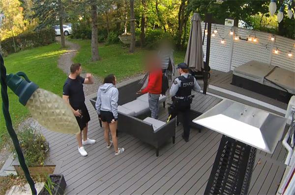 “不可接受” NB男子发现两名无家可归者睡在他的台阶上1 “不可接受” NB男子发现两名无家可归者睡在他的台阶上1