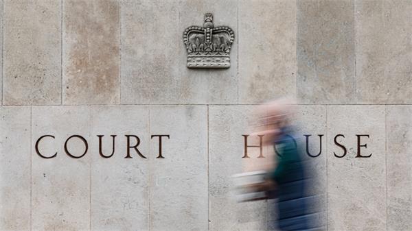 与多伦多高中生发生关系的前老师被判软禁1