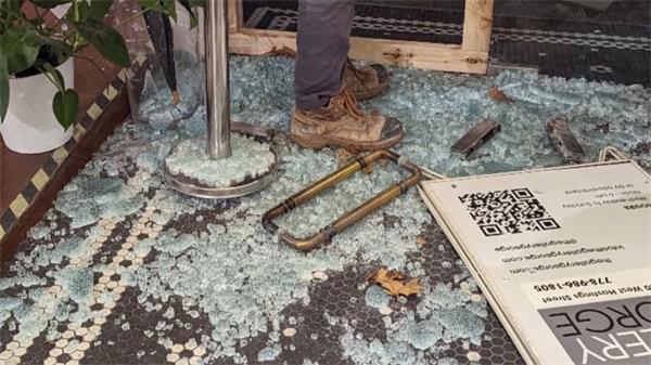 珍贵艺术品神秘失窃令温哥华画廊老板震惊1