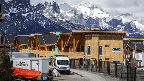 CMHC表示新屋开工率，蒙特利尔多伦多下降，温哥华上升1