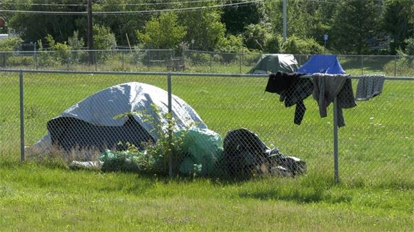 有人在帐篷内被发现死亡，这是本月第3起无家可归者死亡事件1
