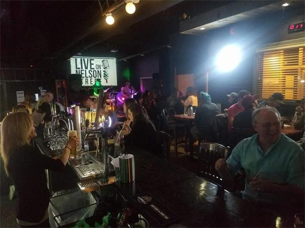 安省的这件餐厅因为提供免费用餐而走红1