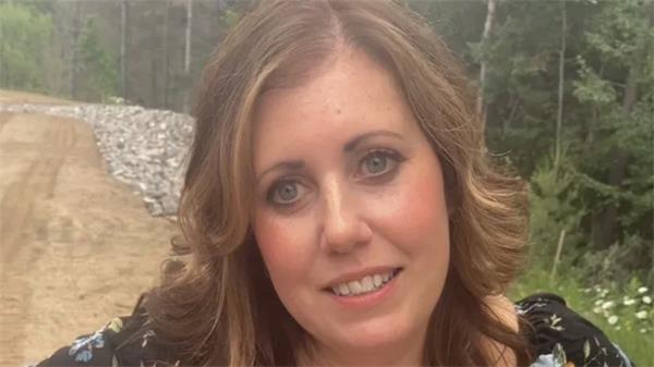 4 名中国留学生和一名母亲在安省Huntsville车祸中全部丧生1 4 名中国留学生和一名母亲在安省Huntsville车祸中全部丧生1