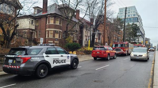 Forest Hill一栋三层住宅发生两次警报火灾,造成1人死亡1 Forest Hill一栋三层住宅发生两次警报火灾,造成1人死亡1