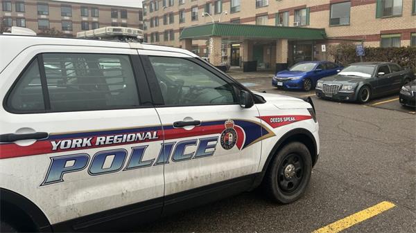 一名男子在公寓拨打骚扰电话时被警察开枪打死,SIU正在调查1