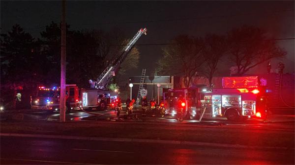 滑铁卢球拍俱乐部火灾造成 100 万加元损失1 滑铁卢球拍俱乐部火灾造成 100 万加元损失1