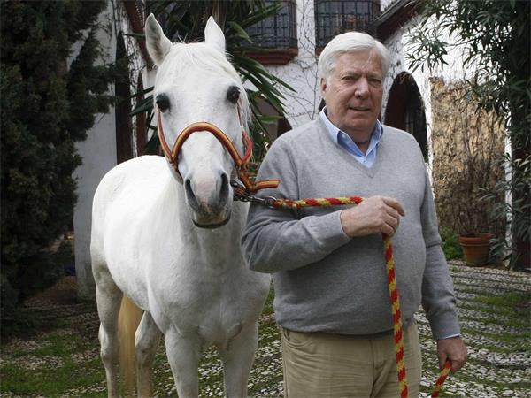 奢侈品牌爱马仕继承人计划将其 140 亿美元财富的一半捐给园丁1