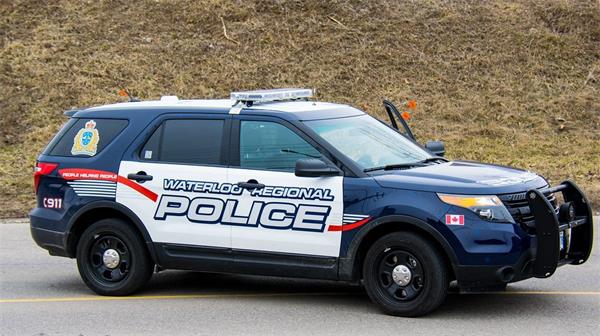 挥舞砍刀的女子因基奇纳路怒事件被指控1