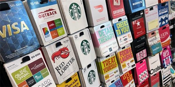 安省的祖母购买了价值 500 元的沃尔玛礼品卡，但卡里钱没了1