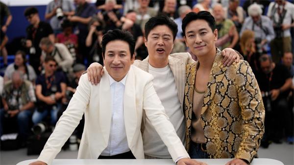 奥斯卡获奖影片《寄生虫》的韩国演员李善均被发现死亡1