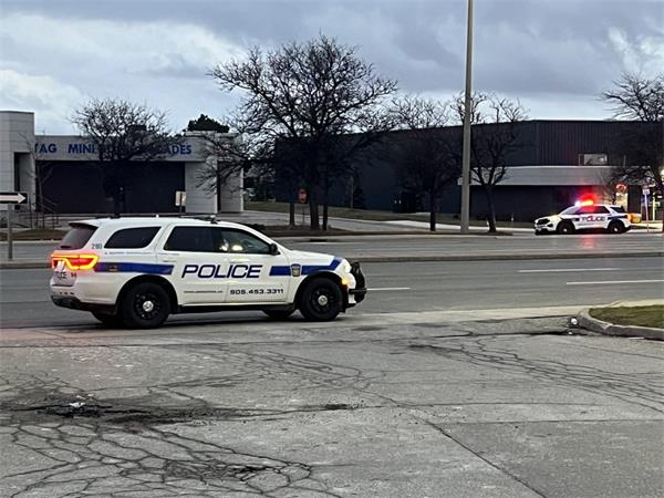 密西沙加夜总会发生枪击案 一名女子身亡1