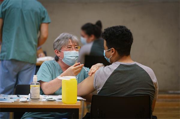 滑铁卢地区 32,000 名学生需要更新疫苗记录才能留在学校1