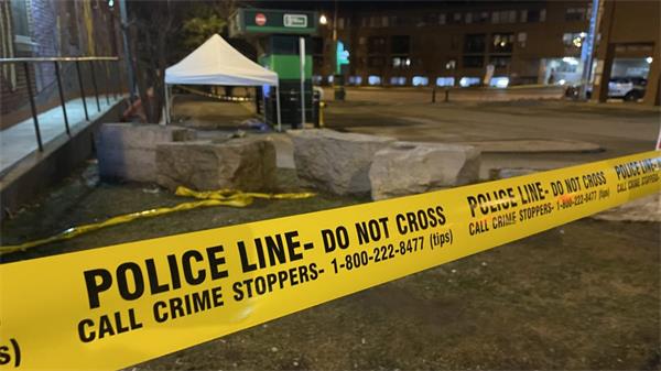 警方称嫌疑人使用爆炸物试图撬开东约克的得来速自动取款机1