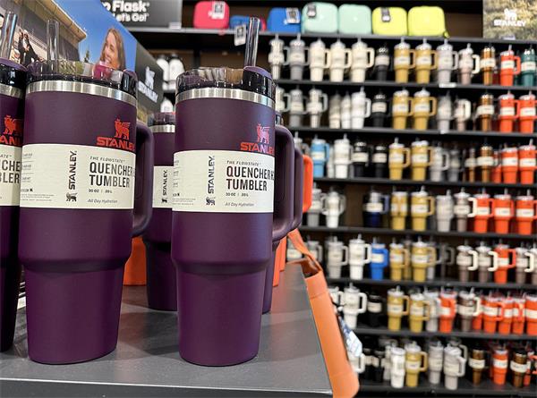 受欢迎的Stanley不倒翁品牌因杯子中含有铅而被起诉1