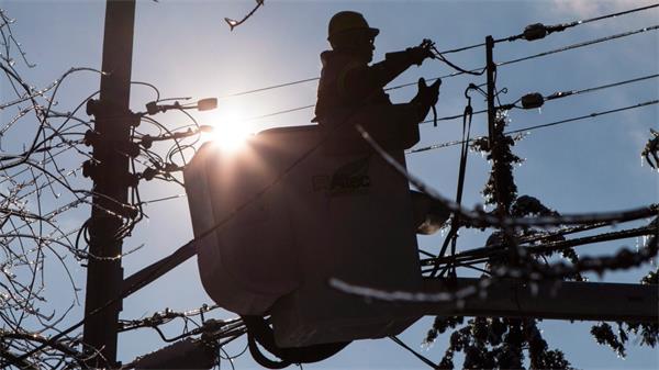 承包商切断电源线,安大略省房主承担 27,000 加元的损失1 承包商切断电源线,安大略省房主承担 27,000 加元的损失1