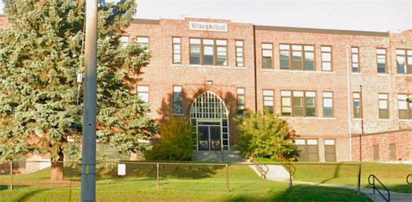 安省的这个小镇有个“幽灵” 般的学校1 安省的这个小镇有个“幽灵” 般的学校1